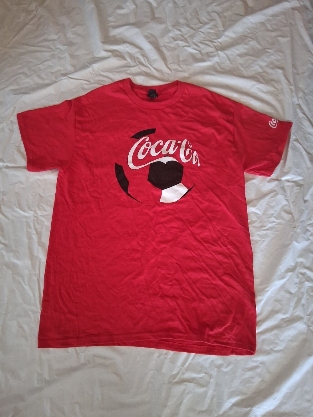 Coca Cola UEFA Euro Red Soccer Graphic Short Sleeve Tee Sz M Preowned